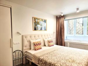 City Inn Riga Apartment, new renovated in Quiet center with balcony with parking