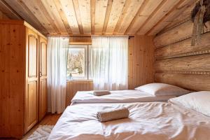 Chata Nad Jeziorem Czorsztyńskim -Jaquzzi zewnętrzne