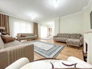 Doğadaki Büyük Eviniz Suit Apart 2+1