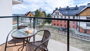 Apartament A12 Green Resort z Basenem, Sauną, Jacuzzi blisko Norweskiej Polany - 5D Apartments