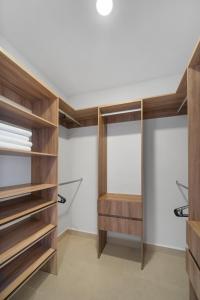 BALTIA Luxurious One Bedroom Ap