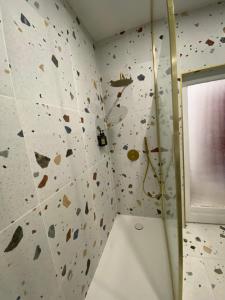 La Halte des Arènes de Nîmes Emeraude, Havre de paix en ville