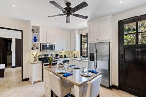 Stylish Beach-Themed Condo with Two Bedrooms and Lovely Ocean Views