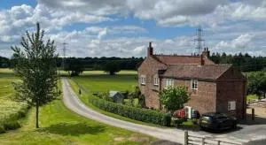 Beech cottage ~ close to York ~ cozy rural stay - High Catton