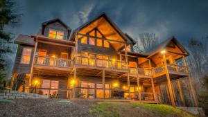 Branch Oak Manor - Ubytování bez kategorie ve městě Mineral Bluff