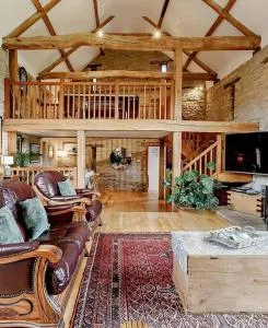 Cosy luxury Grade II listed barn in the Forest of Dean - Framilode