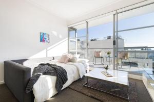A Spacious 2BR Apt with an Amazing View Over Darling Harbour