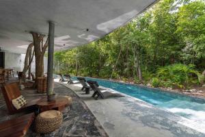 Kite 5 Bed, Self Checkin, Pool, Sleep 14 in Great Neighborhood