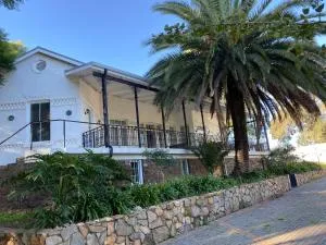 Villa on Main Modderfontein - Modderfontein