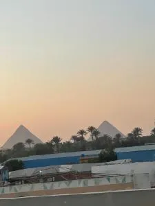 Joy & relax condo with private garden Families only - Giza