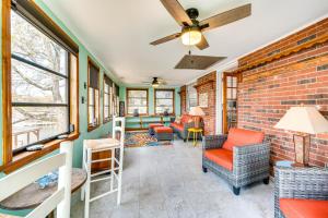 Lakefront New London Home Dock, Fire Pit and Views!