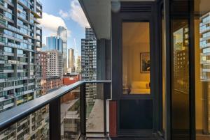 Charming 2BR Apartment with Free Parking