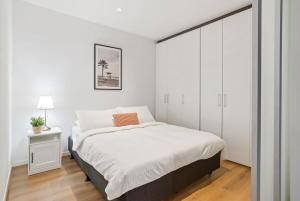 Charming 2BR Apartment with Free Parking