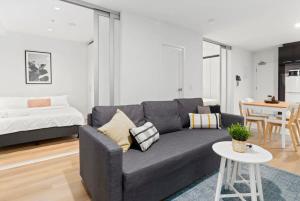 Charming 2BR Apartment with Free Parking