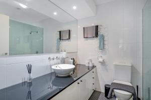 A Comfy & Modern Studio Near Darling Harbour