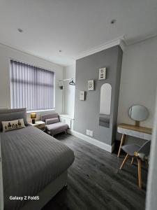 By the Joyous Stays - House with home comforts