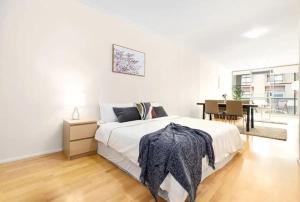 A Stylish & Cozy Studio Next To Darling Harbour