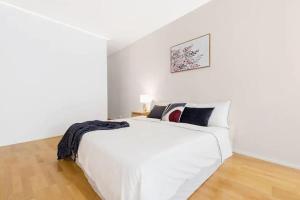 A Stylish & Cozy Studio Next To Darling Harbour