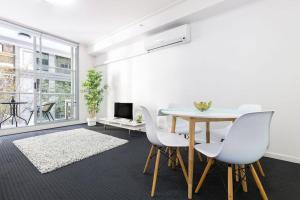 A Comfy Studio for 6 Next to Darling Harbour