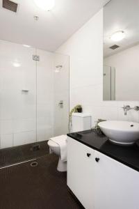 A Plush & Comfy Apt Right Next to Darling Harbour
