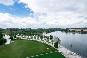 Lux 3BR Suite Puteri Harbour Near Legoland & Hello Kitty with Water Views
