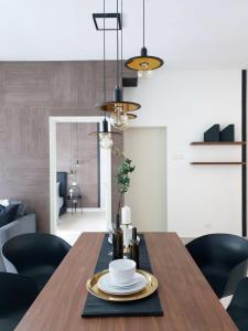 Stylish & Cozy 2BR Apt at Arte Plus, FREE Parking