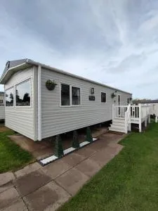 3 Bedroom Stylish Caravan - Vans With Business Sign Not Allowed - Tranent