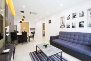 A Stylish High-Floor 2BR Suasana Suites Views