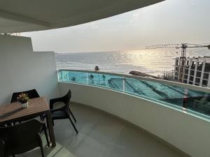 U-GO Edificio Torres del Lago en El Laguito - Elegancia y Descanso