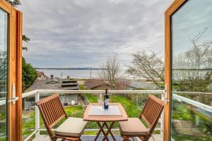 Beautiful Birch Bay Retreat with Deck and Fire Pit!