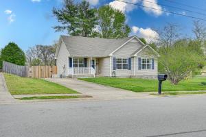 obrázek - Family-Friendly Clarksville Home with Fenced Yard!