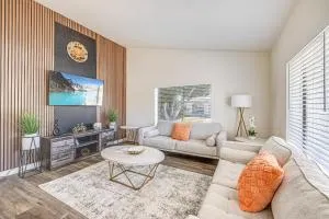 Amazing Serenity Vacation Home w/Heated Pool & Spa - 沙漠温泉