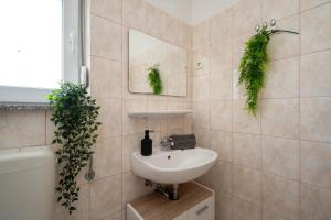 Family-friendly apartments with swimming pool Ljubac, Zadar - 21937