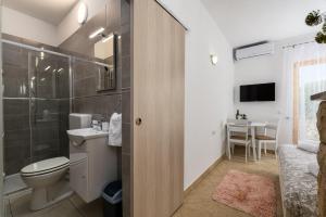 Family-friendly apartments with swimming pool Drenje, Labin - 23001