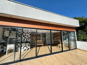 Casa no centro com churrasqueira