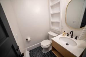 Apt in the heart of Main Street