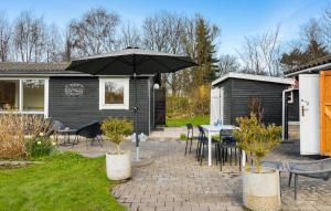 2 Bedroom Stunning Home In Tisvildeleje