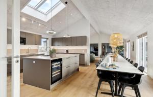 Awesome Home In Ålbæk With Wifi