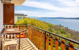 Beautiful Apartment In Dramalj 