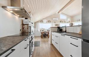4 Bedroom Gorgeous Home In Ebeltoft