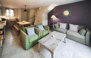 Nice Home In Saint-Laurent-De-La-Ca