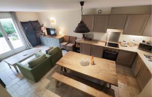 Nice Home In Saint-Laurent-De-La-Ca