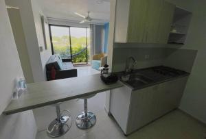 The Refuge#1 Lovely 2 BR-Apt pool & good vibes