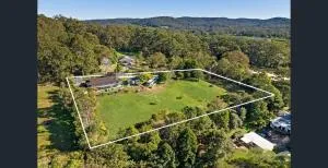 Aircabin - Fountaindale - 4 Beds Spacious House - Berkeley Vale