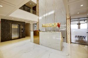 Saltstayz Premier - Near Golf Course Road & Sector 57