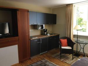 Country House Happiness