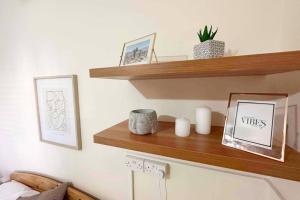 Ground Apt With Master Bedroom And Twin Bedroom