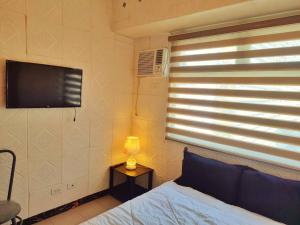 Urban Deca EDSA Budget Place w Unli Wi-Fi Netflix