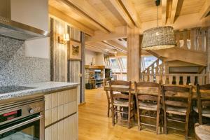 Luderna - Tríplex Tuc dera Salana