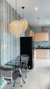 9BR West coast Phu Quoc beach townhouse shared swimming pools